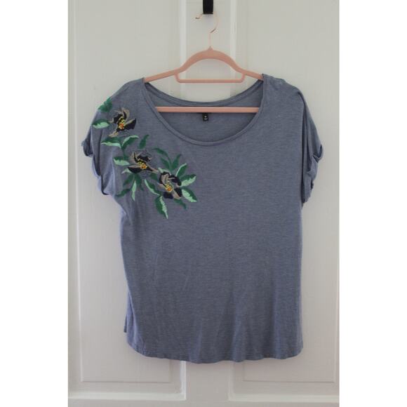 Hannah Tops - Women's Size Medium Hannah Lightweight Flowers Blue